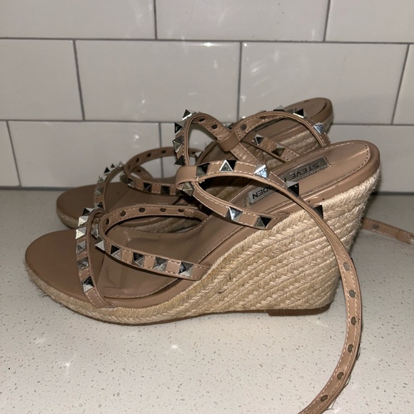 Steve Madden stud wedges size 9 - Picture 2 of 6